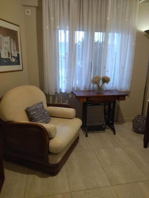 Kalamata Beach Maizonette Ground Floor And Semi-Basement With Yard エクステリア 写真