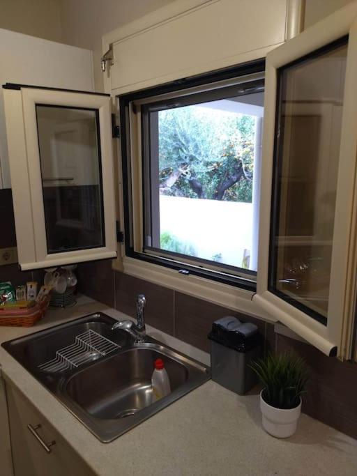 Kalamata Beach Maizonette Ground Floor And Semi-Basement With Yard エクステリア 写真