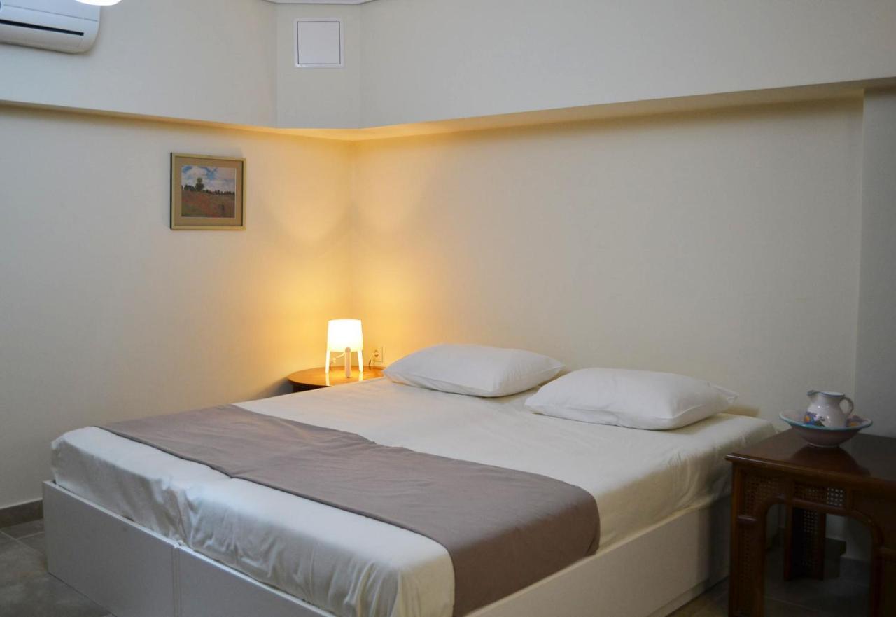 Kalamata Beach Maizonette Ground Floor And Semi-Basement With Yard エクステリア 写真